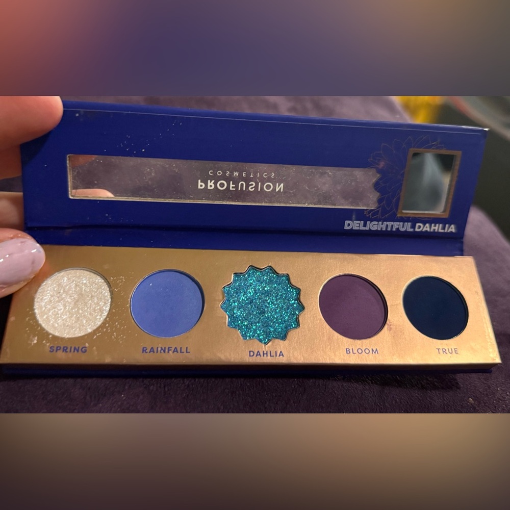 Profusion VEGAN delightful dahlia eyeshadow palette holographic eyes glitter